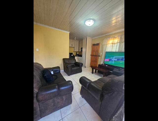 3 BEDROOM HOUSE FOR SALE IN PROTEA GLEN EXT